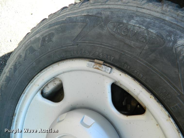 image for item K2745 2006 Ford F250 Super Duty pickup truck