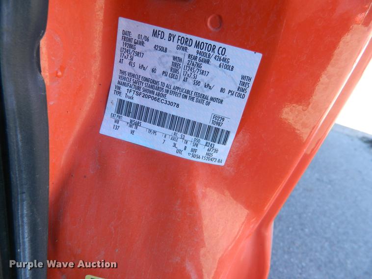 image for item K2745 2006 Ford F250 Super Duty pickup truck