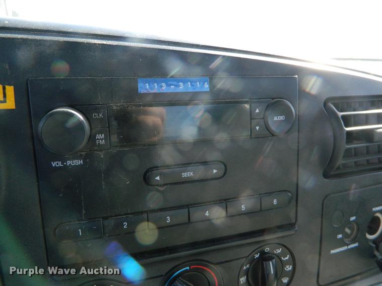 image for item K2745 2006 Ford F250 Super Duty pickup truck