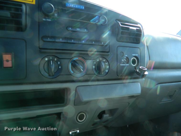 image for item K2745 2006 Ford F250 Super Duty pickup truck