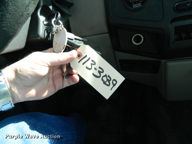 image for item K2746 2009 Ford F250 Super Duty pickup truck