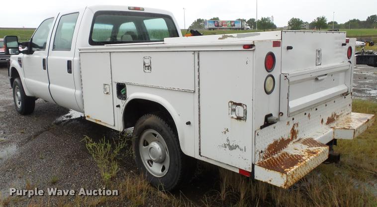 image for item K3681 2008 Ford F250 Super Duty XL Crew Cab utility truck