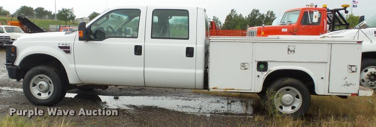 image for item K3681 2008 Ford F250 Super Duty XL Crew Cab utility truck