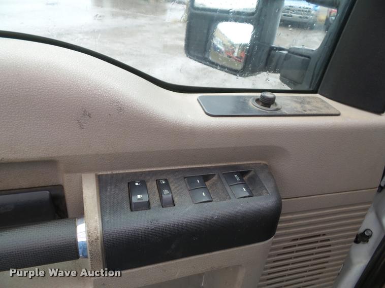 image for item K3681 2008 Ford F250 Super Duty XL Crew Cab utility truck