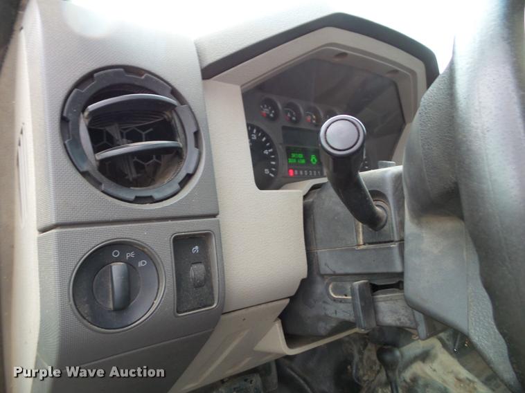 image for item K3681 2008 Ford F250 Super Duty XL Crew Cab utility truck
