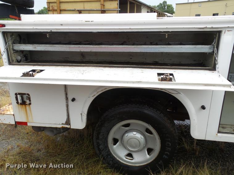 image for item K3681 2008 Ford F250 Super Duty XL Crew Cab utility truck