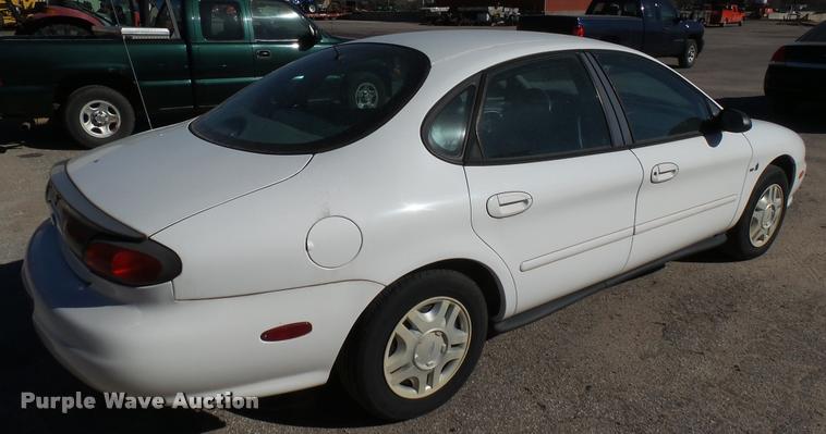 image for item L3950 1999 Ford Taurus LX