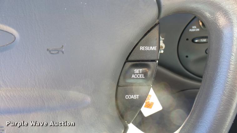 image for item L3950 1999 Ford Taurus LX