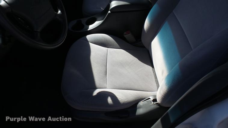 image for item L3950 1999 Ford Taurus LX