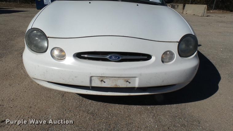image for item L3950 1999 Ford Taurus LX