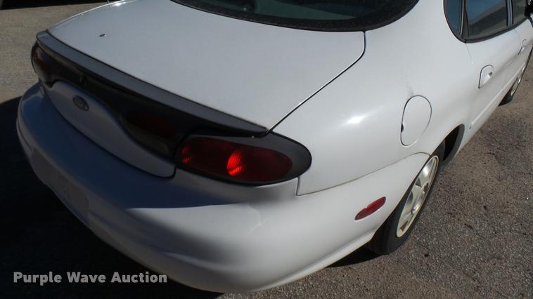 image for item L3950 1999 Ford Taurus LX