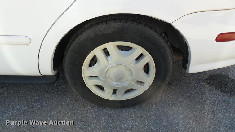 image for item L3950 1999 Ford Taurus LX