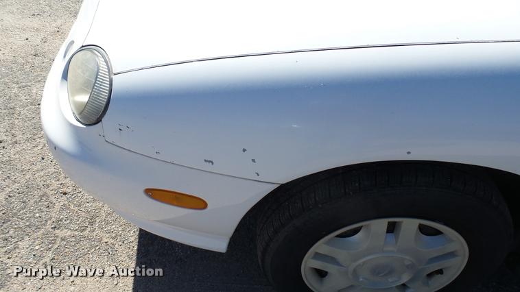 image for item L3950 1999 Ford Taurus LX