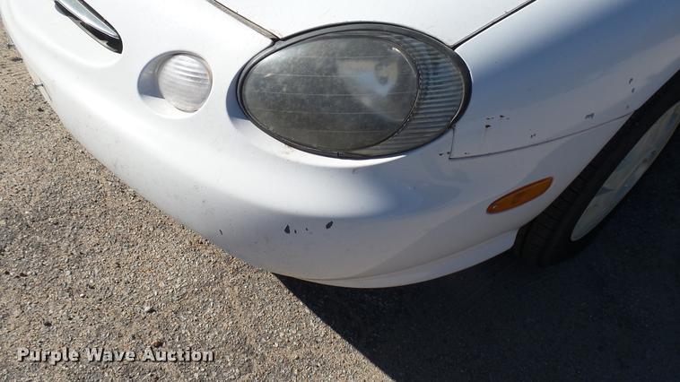 image for item L3950 1999 Ford Taurus LX