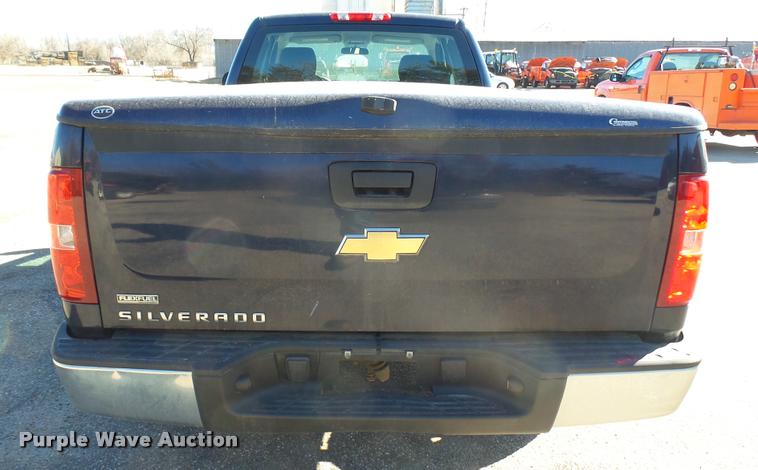 image for item L3951 2009 Chevrolet Silverado 1500 Ext. Cab pickup truck