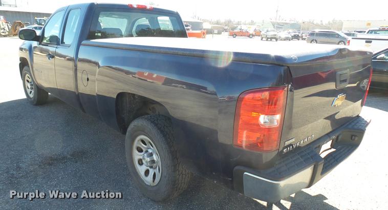 image for item L3951 2009 Chevrolet Silverado 1500 Ext. Cab pickup truck
