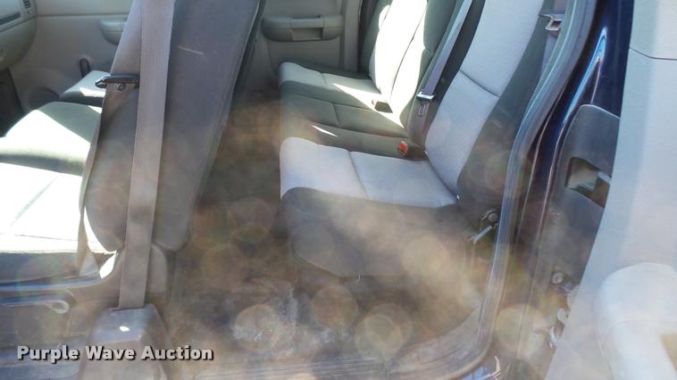 image for item L3951 2009 Chevrolet Silverado 1500 Ext. Cab pickup truck
