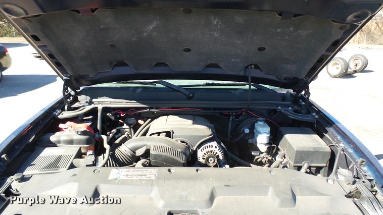 image for item L3951 2009 Chevrolet Silverado 1500 Ext. Cab pickup truck