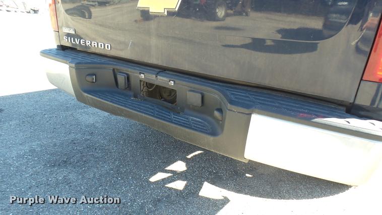 image for item L3951 2009 Chevrolet Silverado 1500 Ext. Cab pickup truck