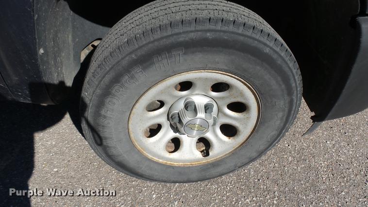 image for item L3951 2009 Chevrolet Silverado 1500 Ext. Cab pickup truck