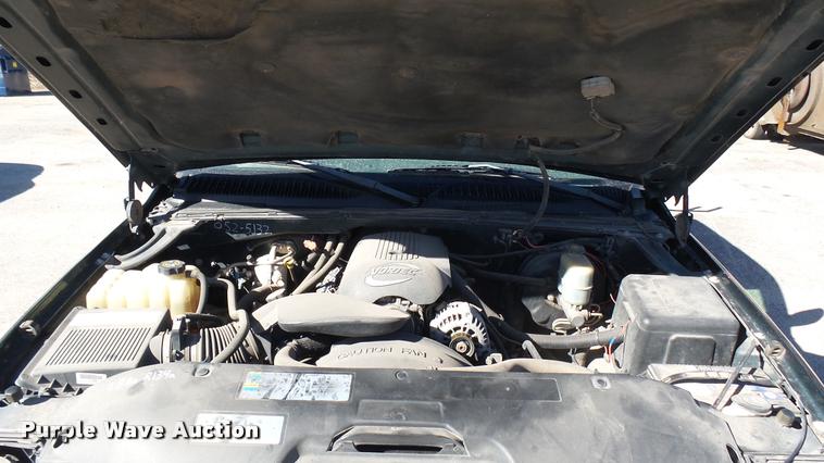 image for item L3952 2002 Chevrolet Silverado 1500 Ext. Cab pickup truck