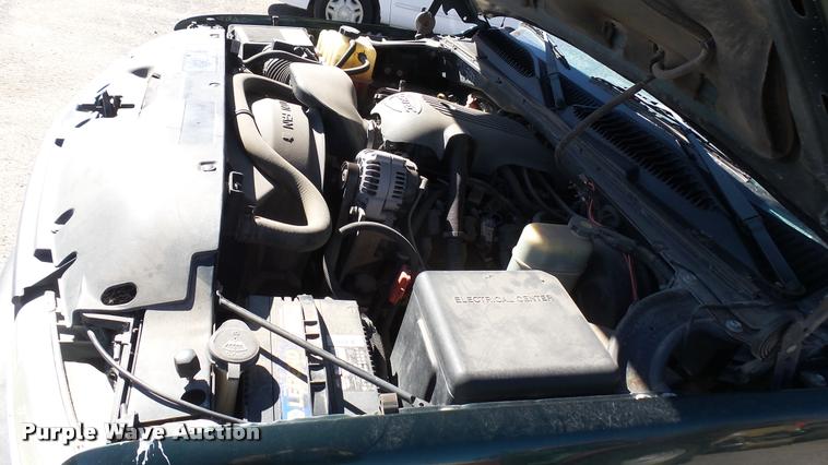 image for item L3952 2002 Chevrolet Silverado 1500 Ext. Cab pickup truck