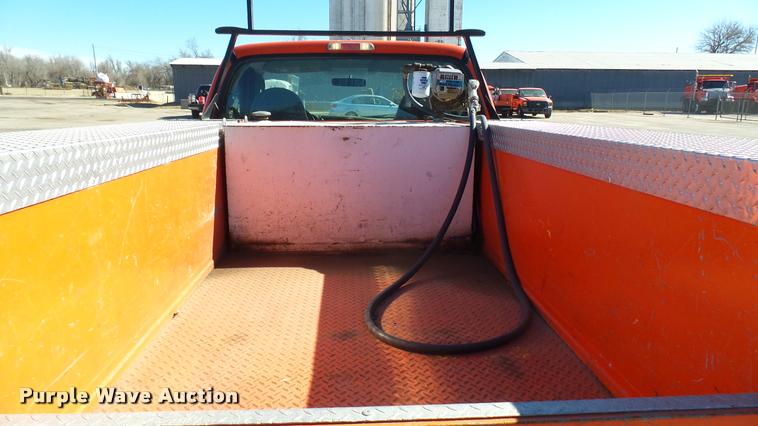 image for item L3953 2006 Ford F250 Super Duty XL utility bed pickup truck