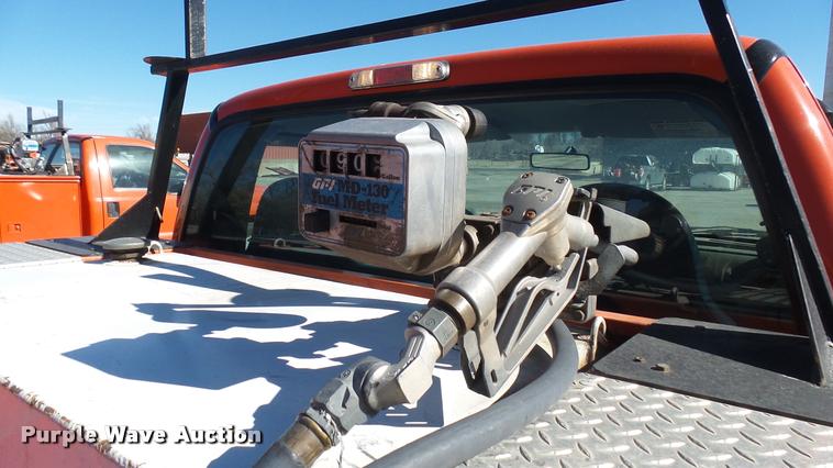 image for item L3953 2006 Ford F250 Super Duty XL utility bed pickup truck