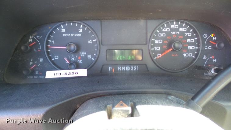 image for item L3954 2006 Ford F250 Super Duty XL utility bed pickup truck