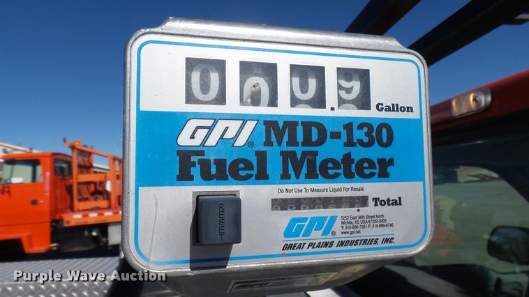 image for item L3954 2006 Ford F250 Super Duty XL utility bed pickup truck