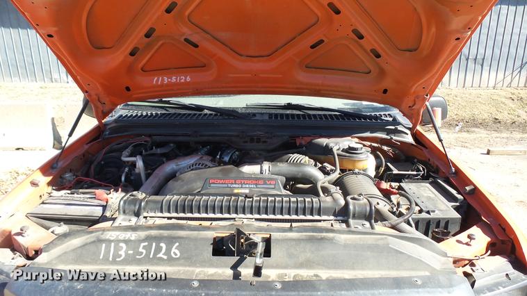 image for item L3955 2006 Ford F250 Super Duty XL utility bed pickup truck