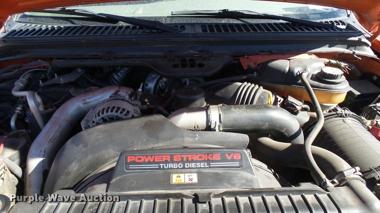 image for item L3955 2006 Ford F250 Super Duty XL utility bed pickup truck