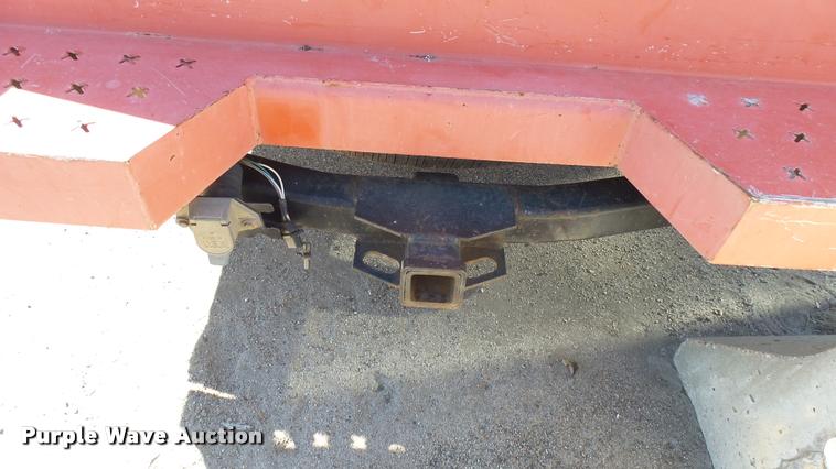 image for item L3955 2006 Ford F250 Super Duty XL utility bed pickup truck