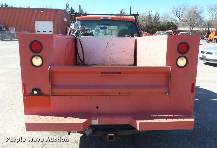 image for item L3956 2006 Ford F250 Super Duty XL utility bed pickup truck