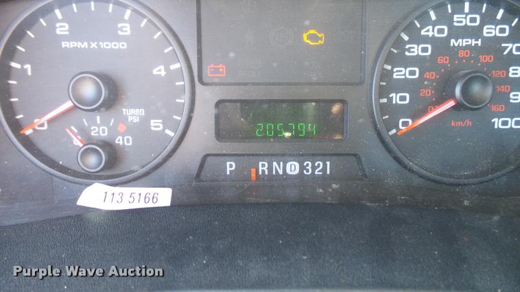 image for item L3956 2006 Ford F250 Super Duty XL utility bed pickup truck