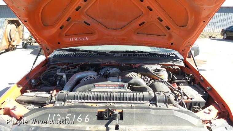 image for item L3956 2006 Ford F250 Super Duty XL utility bed pickup truck