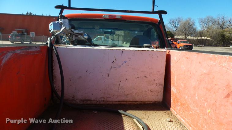 image for item L3956 2006 Ford F250 Super Duty XL utility bed pickup truck