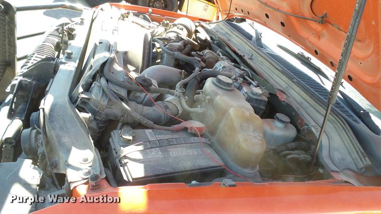 image for item L3957 2008 Ford F250 Super Duty XL utility bed pickup truck