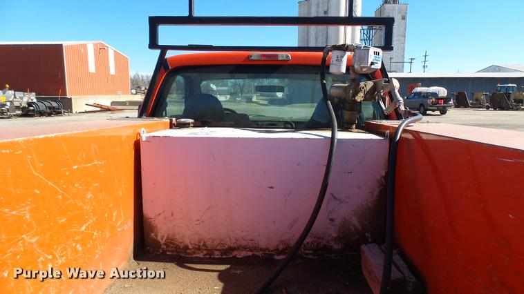 image for item L3957 2008 Ford F250 Super Duty XL utility bed pickup truck