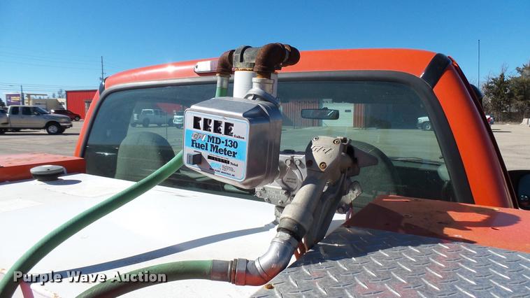 image for item L3958 2006 Ford F250 Super Duty XL utility bed pickup truck