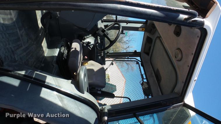 image for item L3959 1999 New Holland TS100 tractor