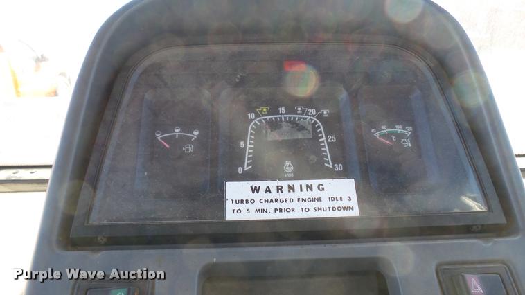 image for item L3959 1999 New Holland TS100 tractor