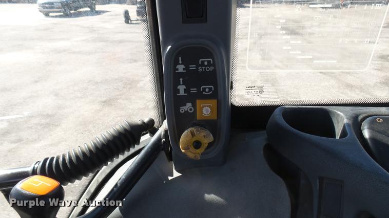 image for item L3959 1999 New Holland TS100 tractor