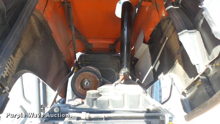 image for item L3959 1999 New Holland TS100 tractor