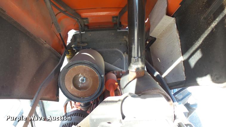 image for item L3959 1999 New Holland TS100 tractor