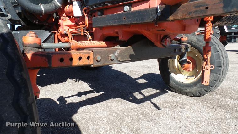 image for item L3959 1999 New Holland TS100 tractor