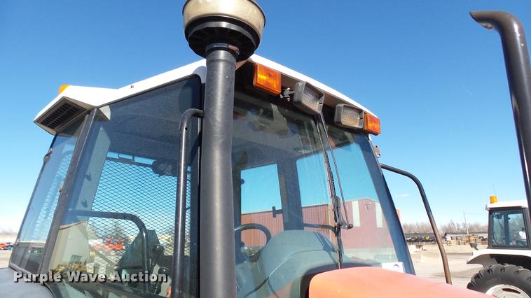 image for item L3959 1999 New Holland TS100 tractor