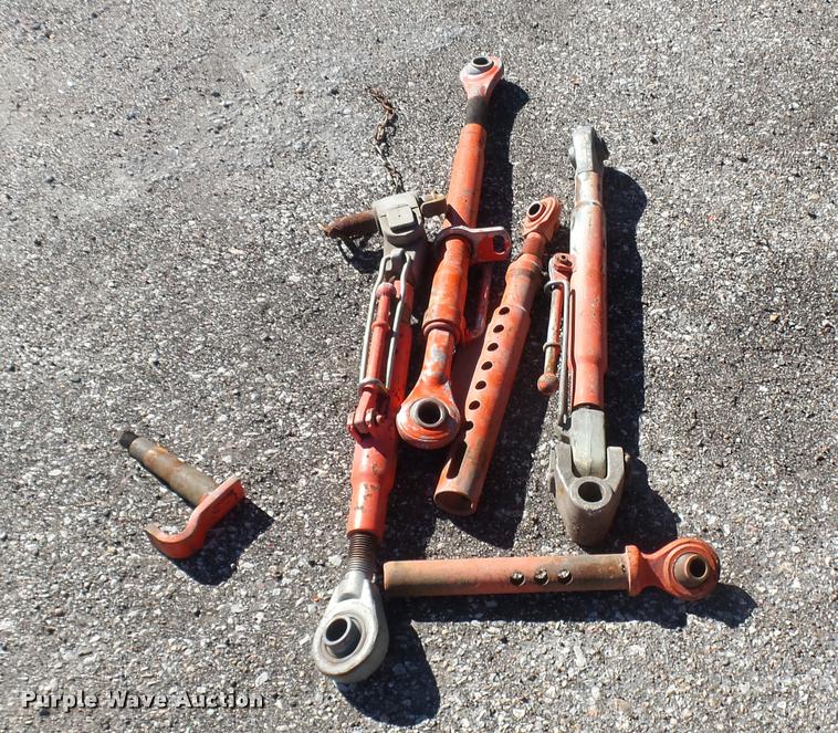 image for item L3959 1999 New Holland TS100 tractor