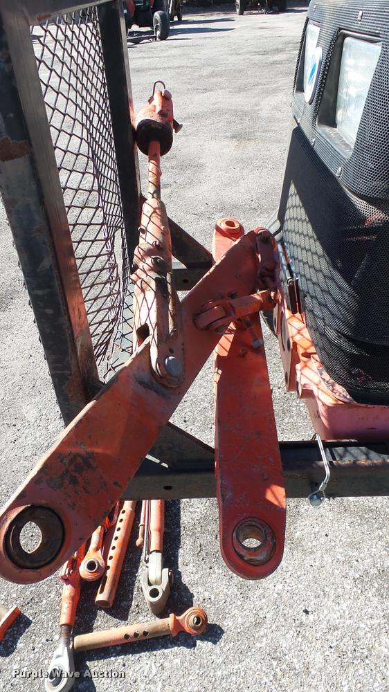 image for item L3959 1999 New Holland TS100 tractor