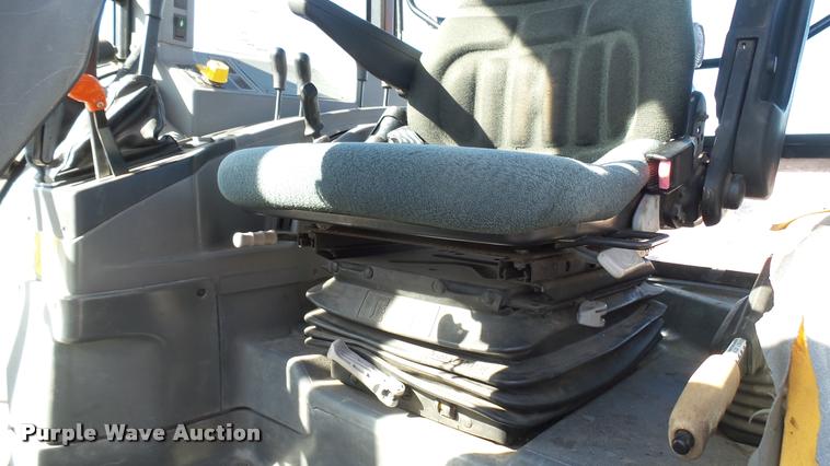 image for item L3960 1997 New Holland 6640SL tractor